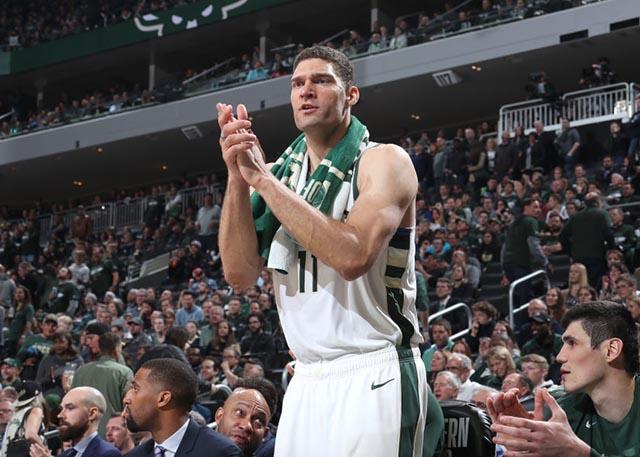  Bucks with limited salary space have priority to renew their contract with Lopez